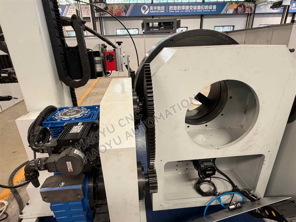 Auto Flipped Pipe Flange Seam Welding Machine price