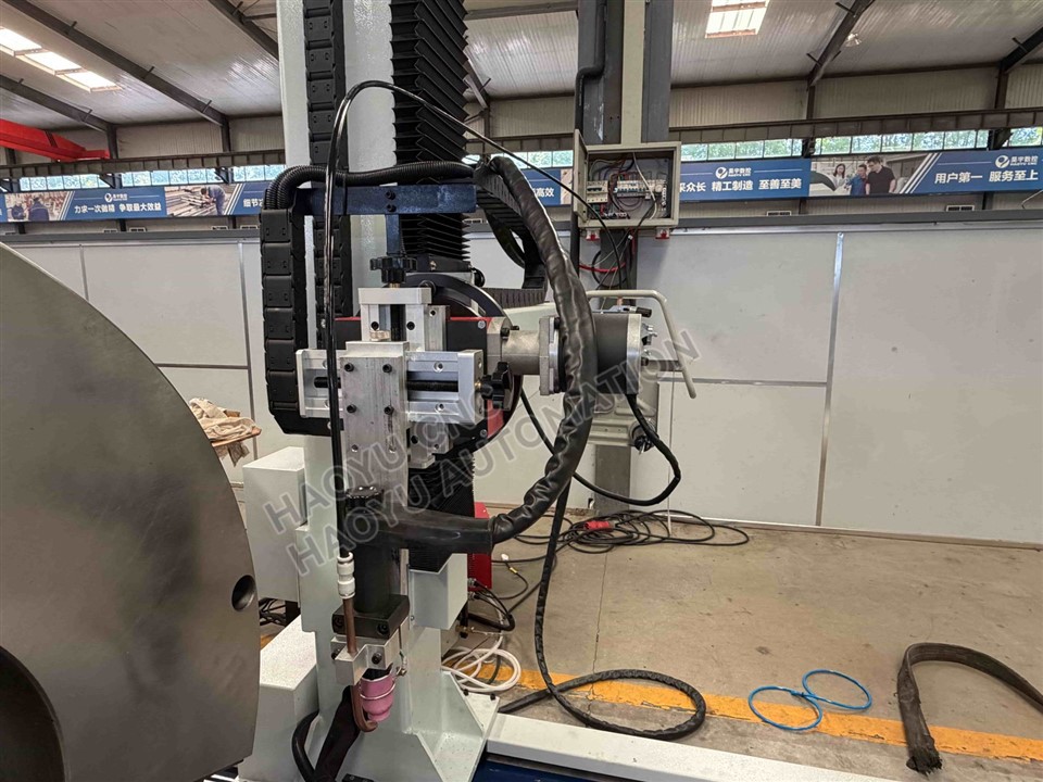 Auto Flipped Pipe Flange Seam Welding Machine manufacturers