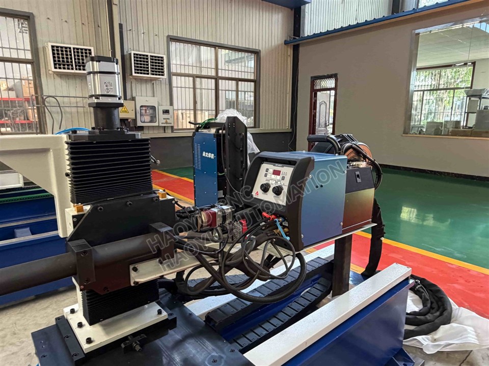Automatic Hot Wire Internal Welding System For Pipe/Valve Overlay factory
