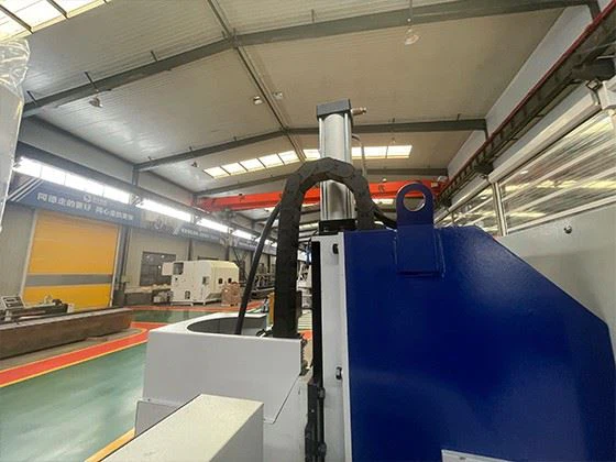 CNC MAG Nozzle Seam Welding Euipment For Water Heater Tank factory