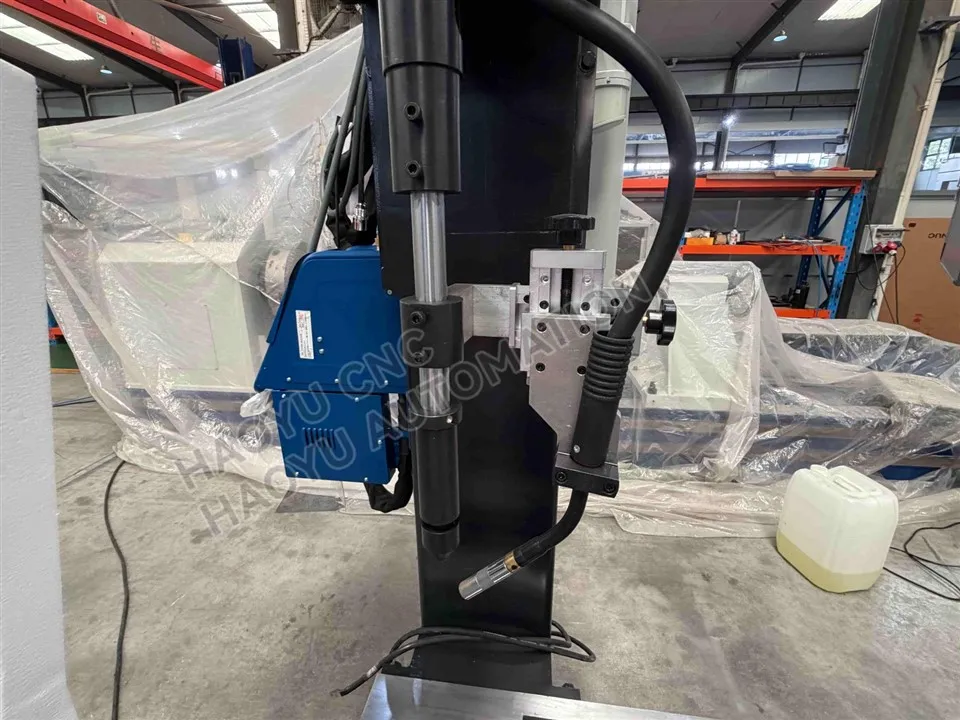 Industrial Oil Port MIG Welding Machine For Sale factory
