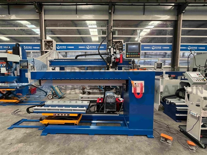 Gas tank shell longitudinal seam welding machine Gas tank shell longitudinal seam welding machine
