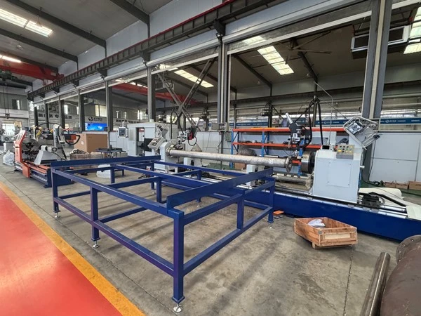 Automatic flange welding machine Automatic flange welding machine