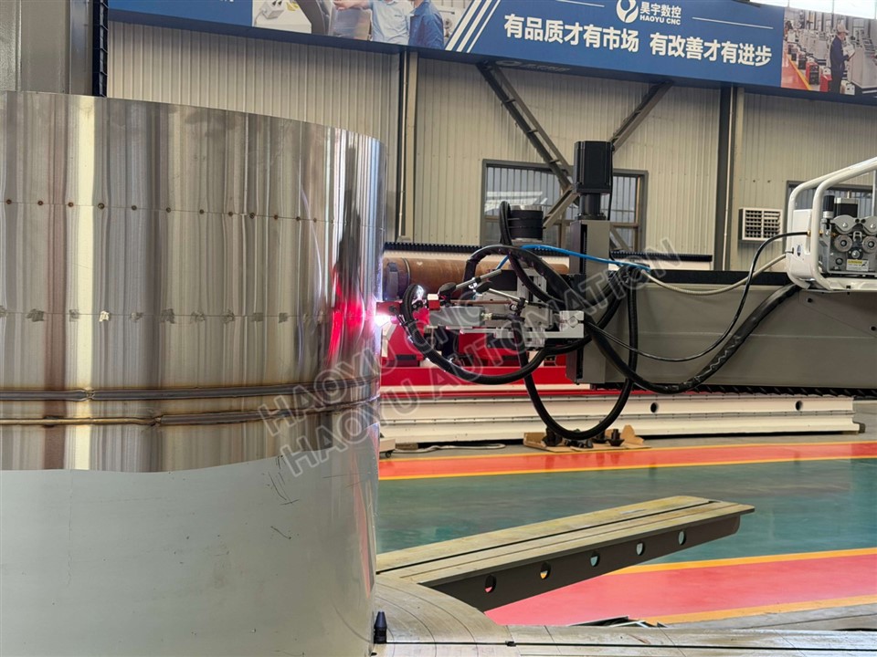 Vertical Circular Seam Welding Machine For Big Tank suppliers