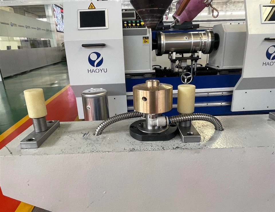 Automatic Vertical Gas Cylinder Nut Circumferential Welder suppliers